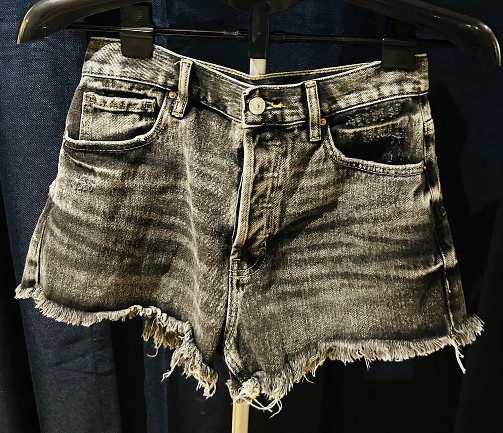 PacSun Black Vintage High Rise Shorts Women's size 26